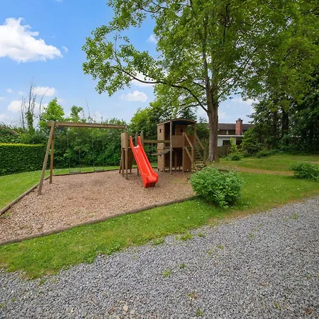 Spacious Near Barvaux, Cleaning Included * 바르보
