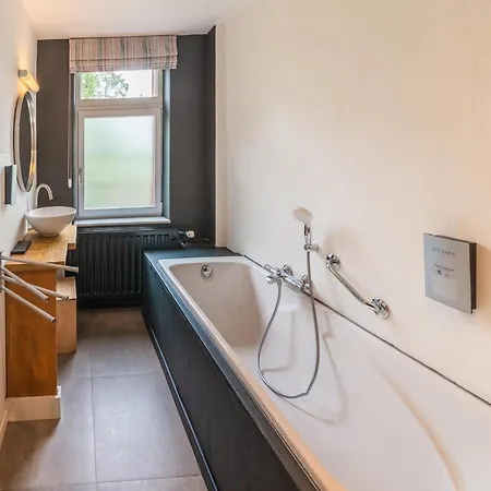 Spacious Near Barvaux, Cleaning Included * 바르보