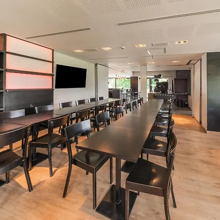 Spacious Near Barvaux, Cleaning Included * 바르보