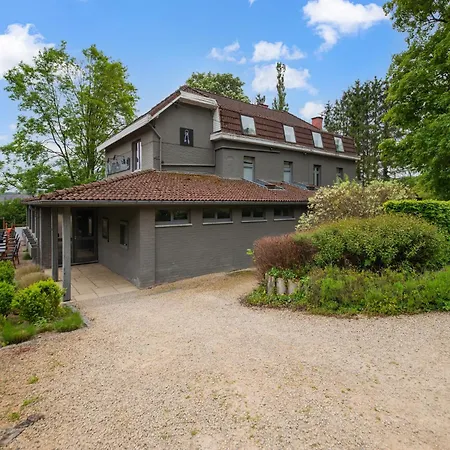 Spacious Near Barvaux, Cleaning Included 펜션