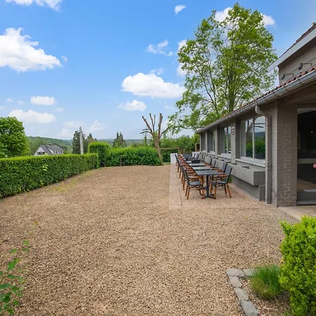 Spacious Near Barvaux, Cleaning Included 펜션 *